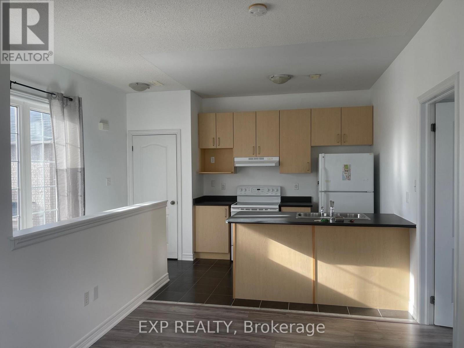 Coach - 363 Country Glen Road, Markham, Ontario  L6B 1L2 - Photo 4 - N13706756