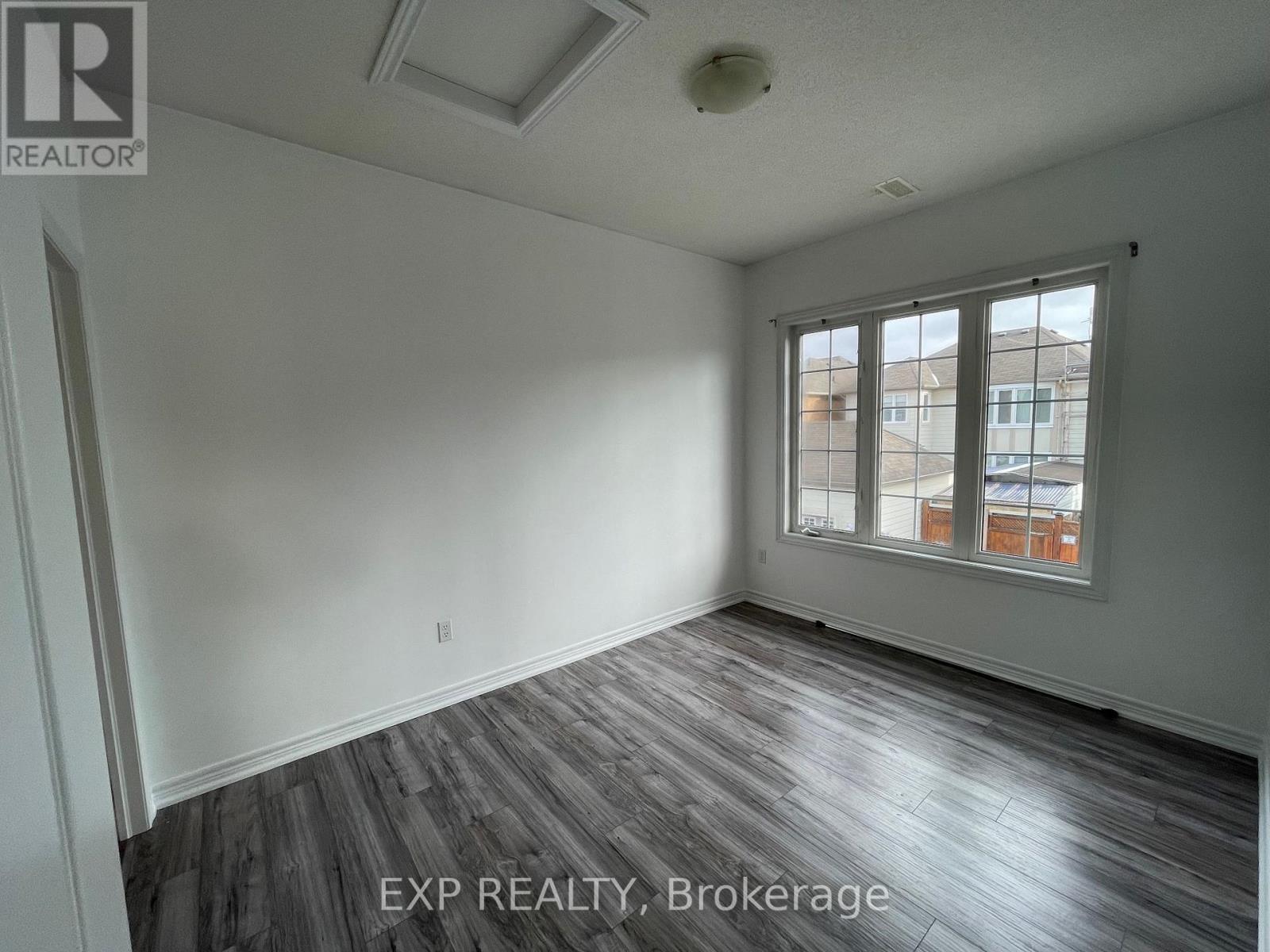 Coach - 363 Country Glen Road, Markham, Ontario  L6B 1L2 - Photo 8 - N13706756