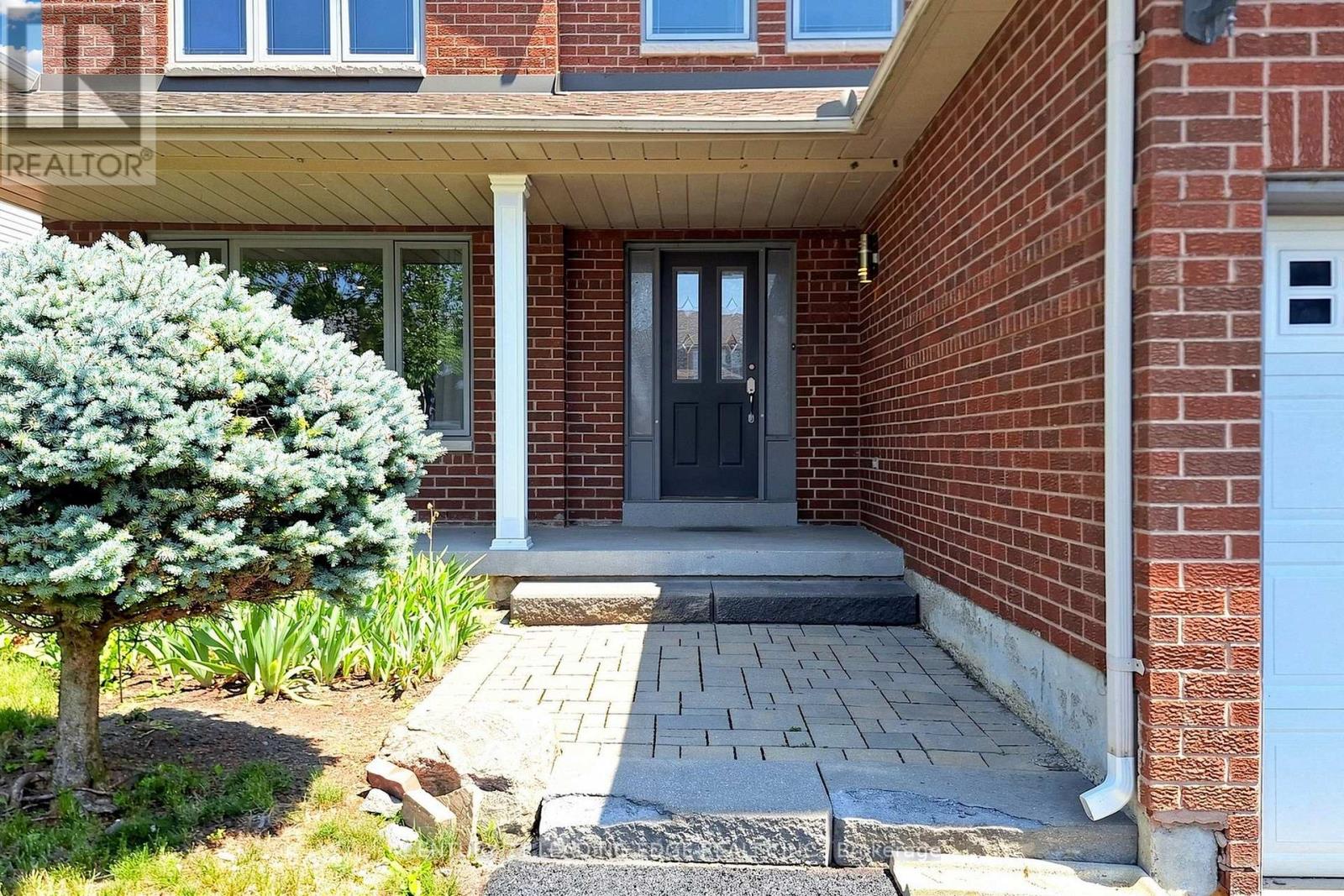 153 Natanya Boulevard, Georgina, Ontario  L4P 3N2 - Photo 3 - N13706842