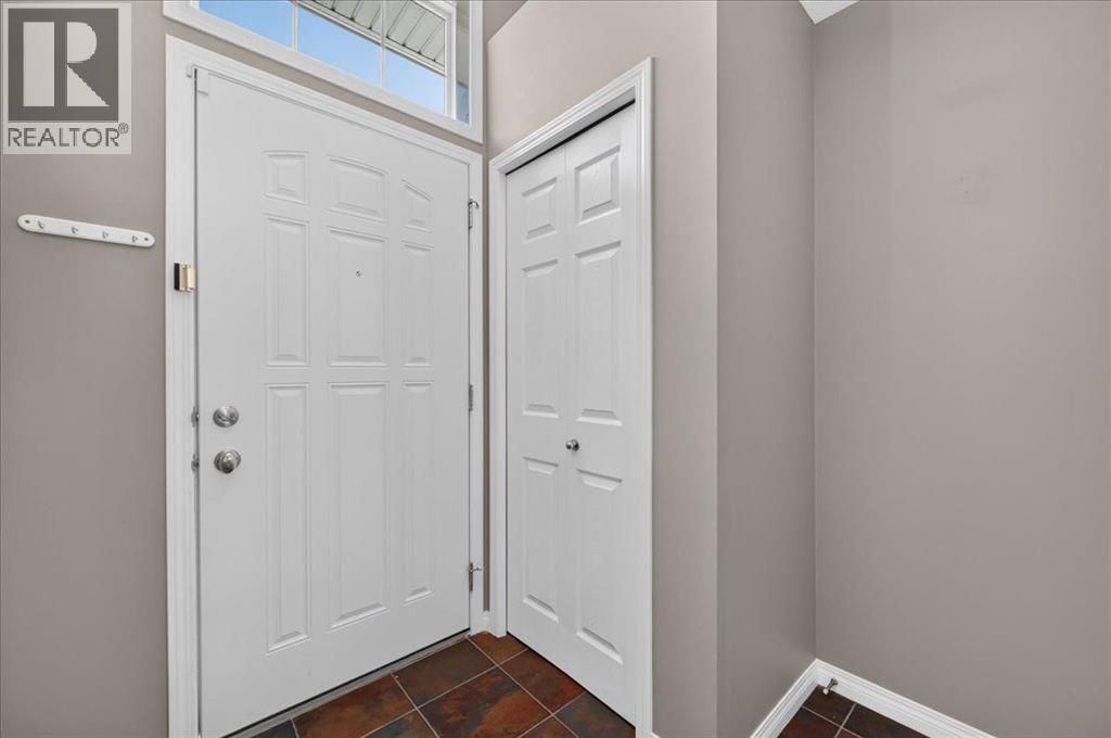 3146 New Brighton Gardens Se, Calgary, Alberta T2Z 0A8 - Photo 9 - A2338864