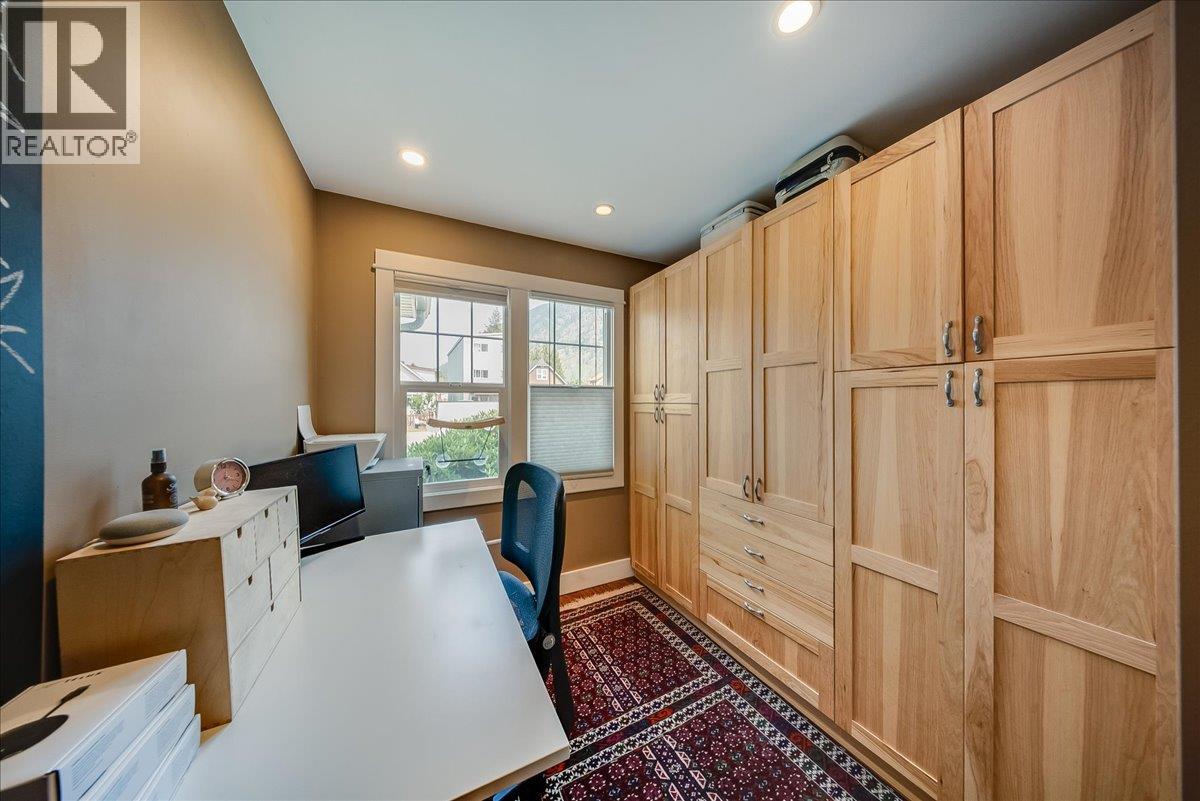 812 2nd Street, Castlegar, British Columbia  V1N 1Y7 - Photo 20 - 10398431