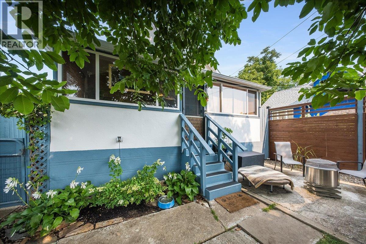 812 2nd Street, Castlegar, British Columbia  V1N 1Y7 - Photo 5 - 10398431