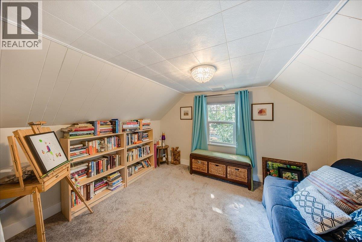 812 2nd Street, Castlegar, British Columbia  V1N 1Y7 - Photo 25 - 10398431