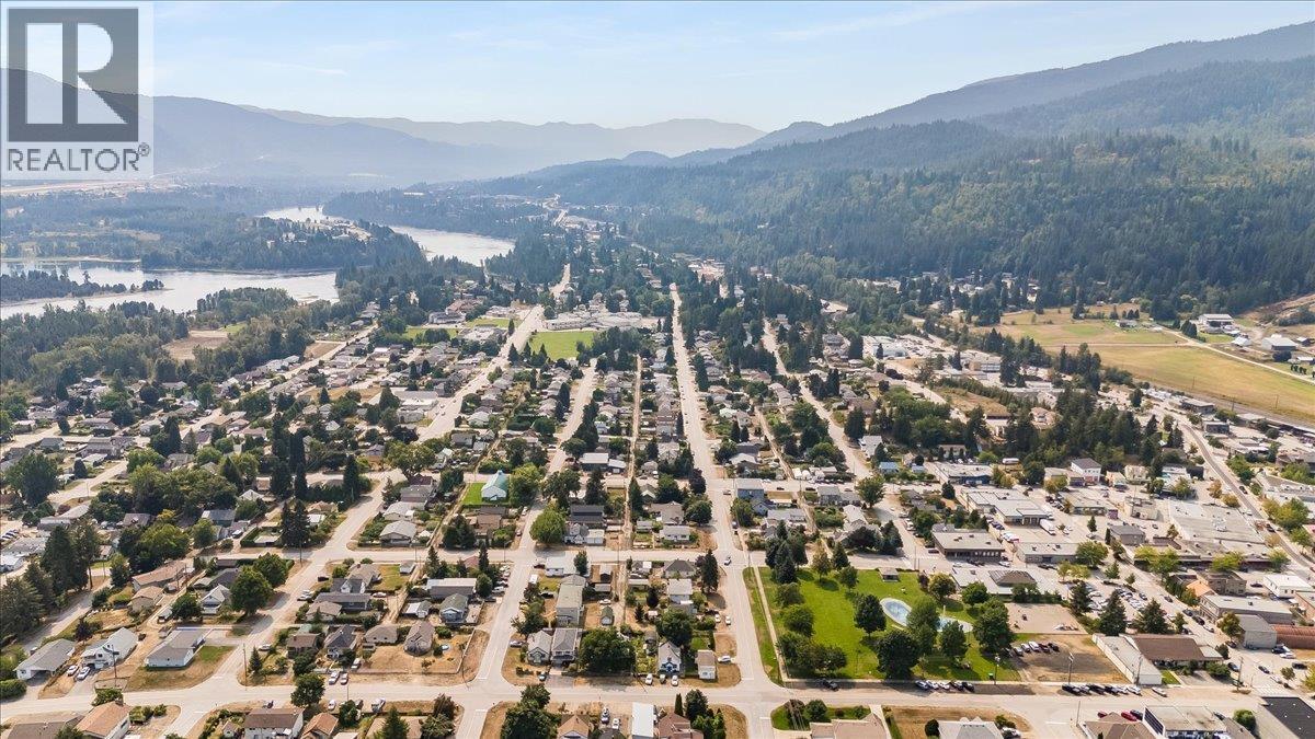 812 2nd Street, Castlegar, British Columbia  V1N 1Y7 - Photo 50 - 10398431