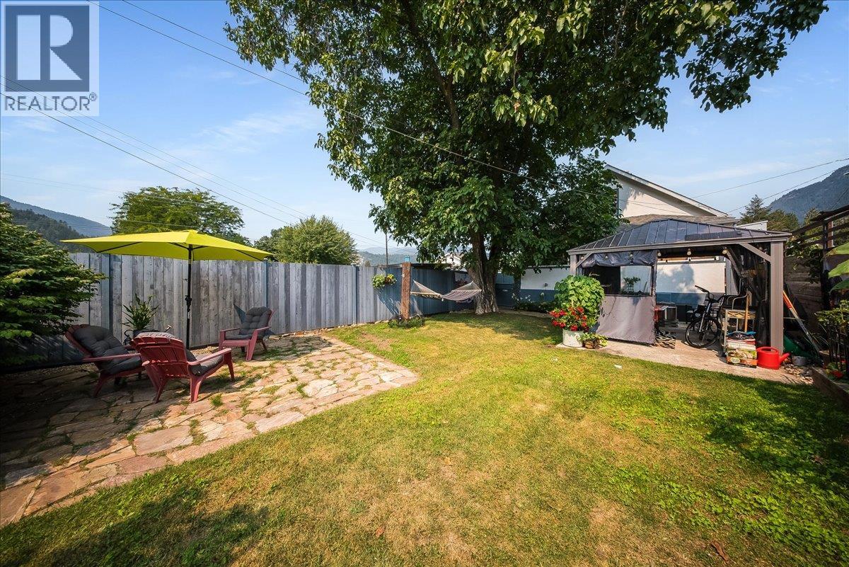 812 2nd Street, Castlegar, British Columbia  V1N 1Y7 - Photo 45 - 10398431
