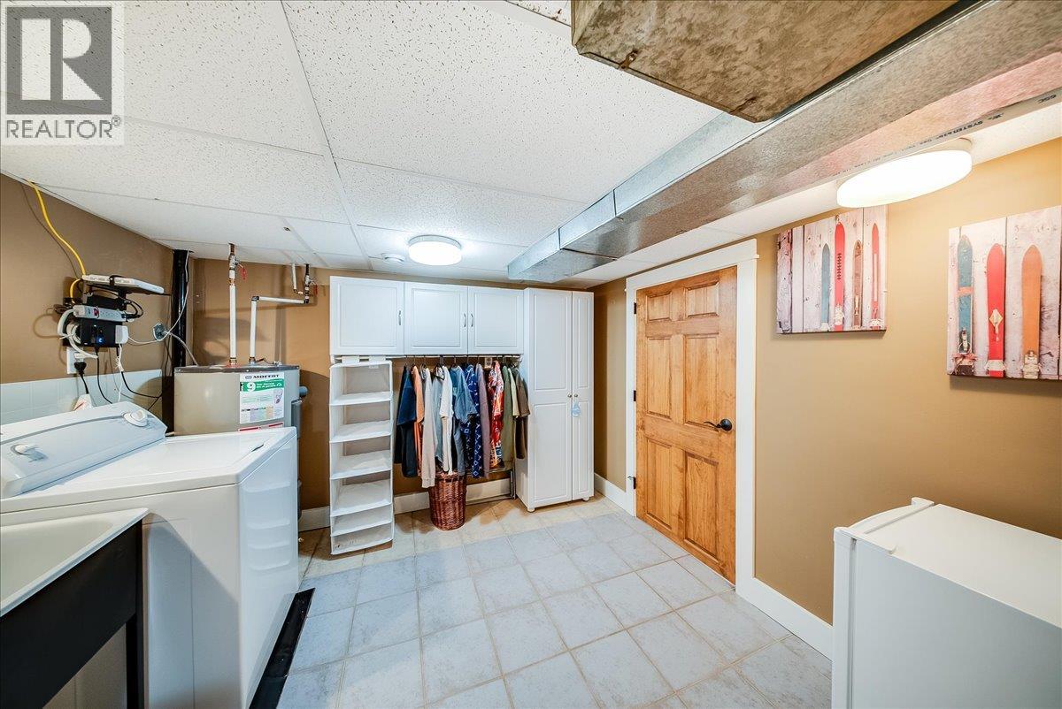812 2nd Street, Castlegar, British Columbia  V1N 1Y7 - Photo 37 - 10398431