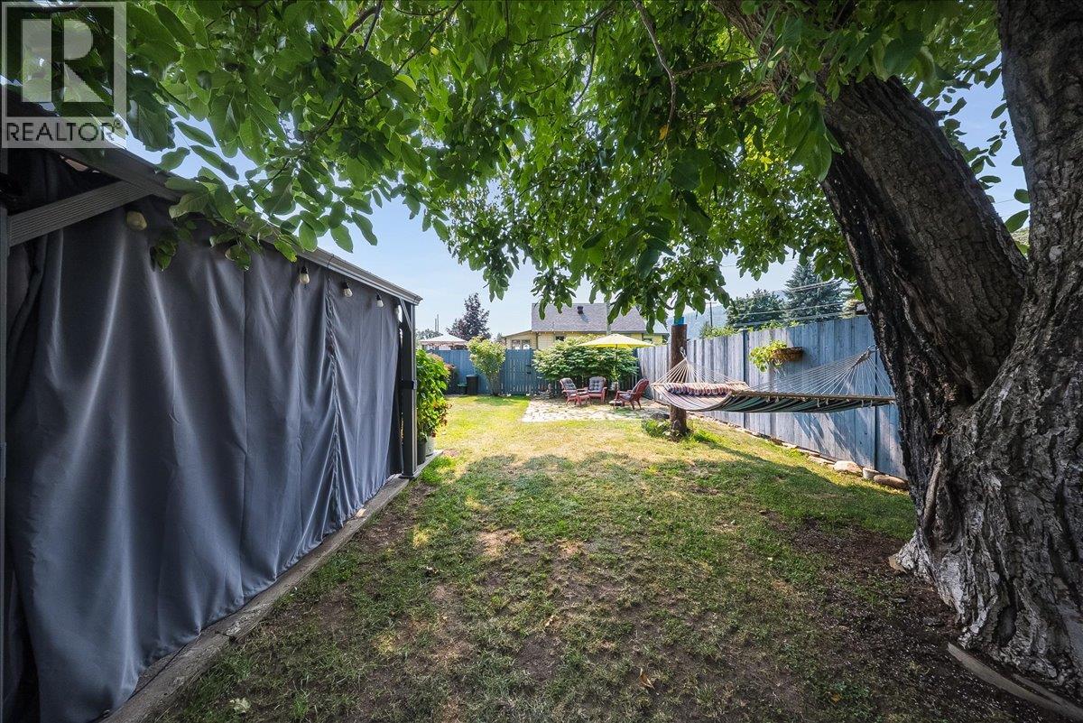 812 2nd Street, Castlegar, British Columbia  V1N 1Y7 - Photo 42 - 10398431