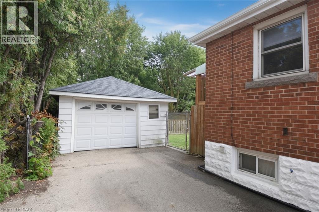 575 Upper Wentworth Street, Hamilton, Ontario  L9A 4V1 - Photo 23 - 40857189