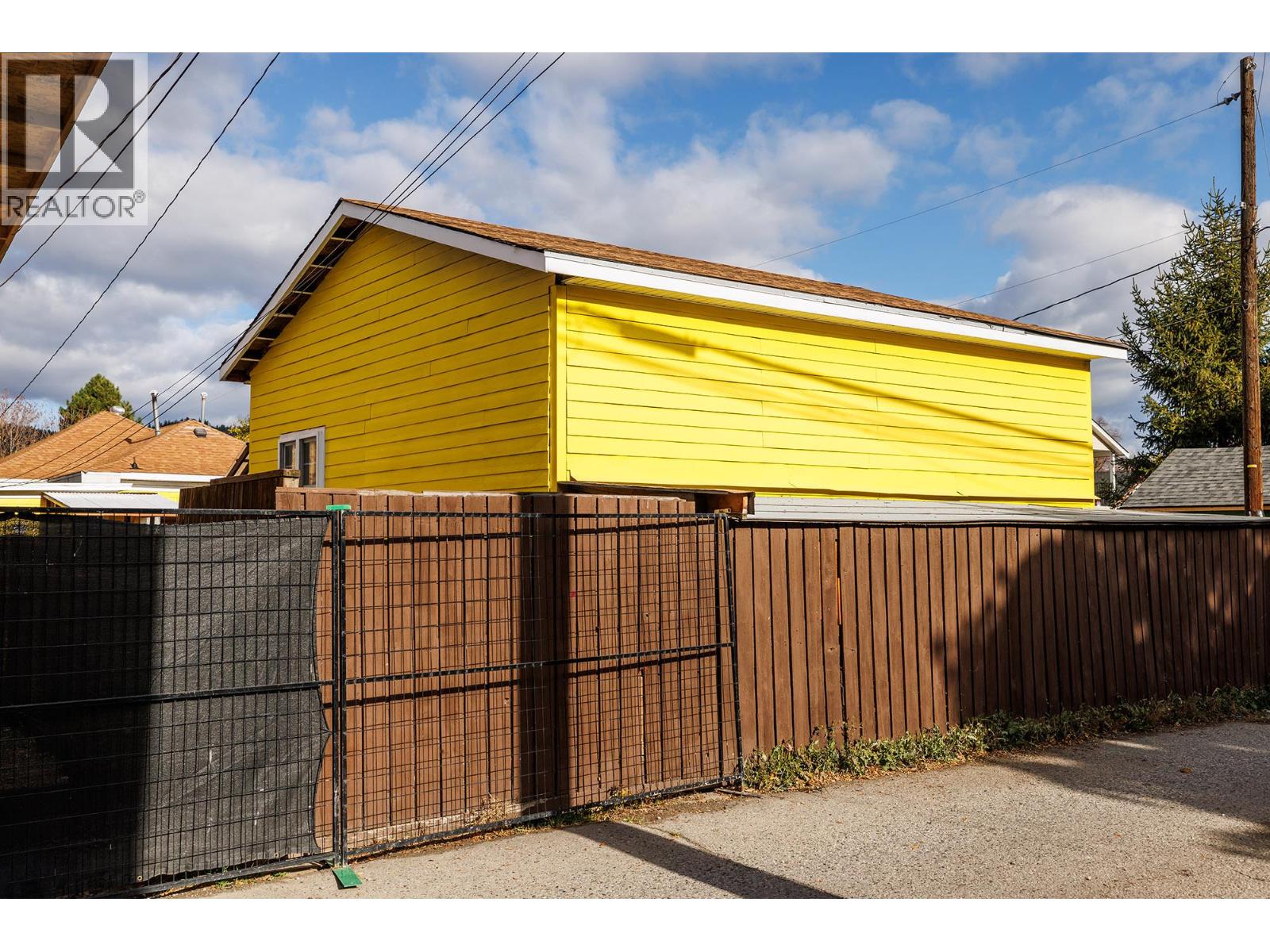 795 Lawson Avenue, Kelowna, British Columbia  V1Y 6S9 - Photo 2 - 10398520