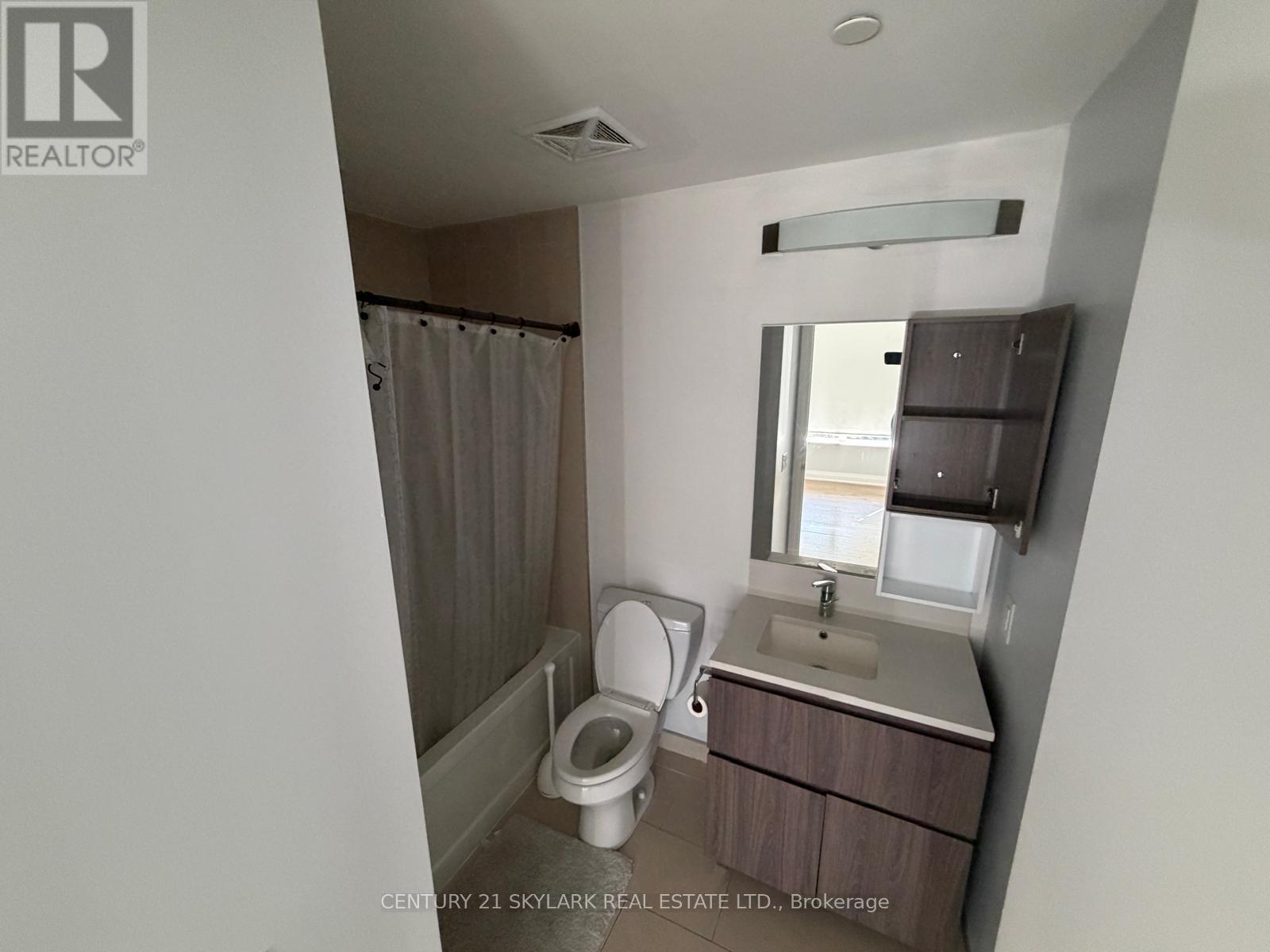 1510 - 36 Parklawn Road, Toronto, Ontario  M8Y 3H8 - Photo 11 - W13706762