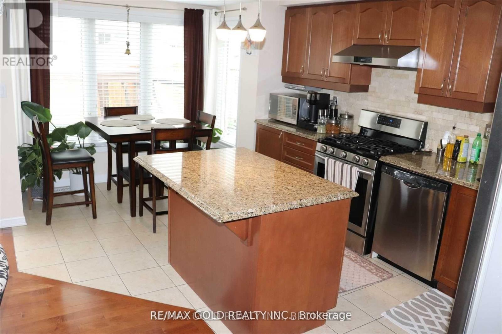 45 Biddens Square, Brampton, Ontario  L6P 3P9 - Photo 18 - W13706808