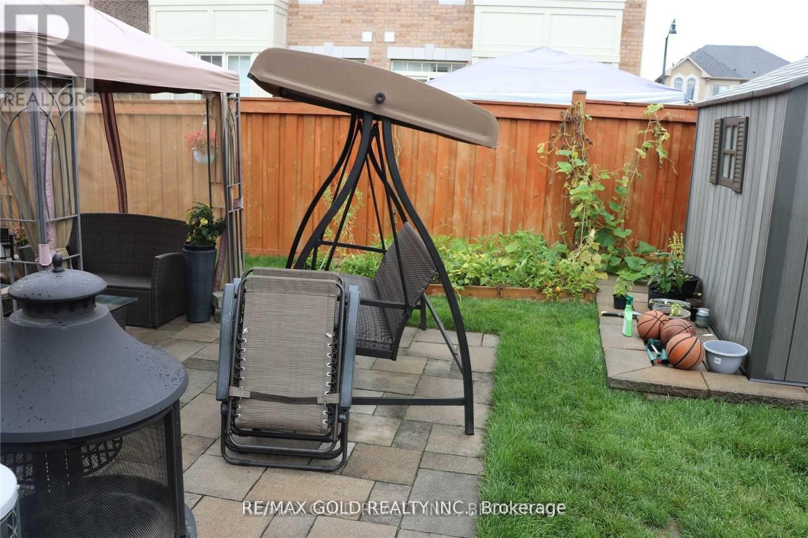 45 Biddens Square, Brampton, Ontario  L6P 3P9 - Photo 6 - W13706808