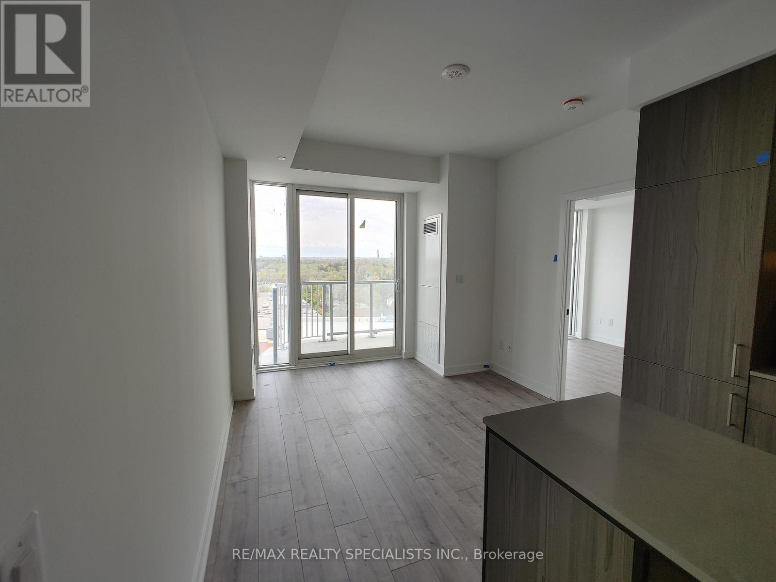 1302 - 220 Missinnihe Way, Mississauga, Ontario  L5H 0A9 - Photo 12 - W13706844