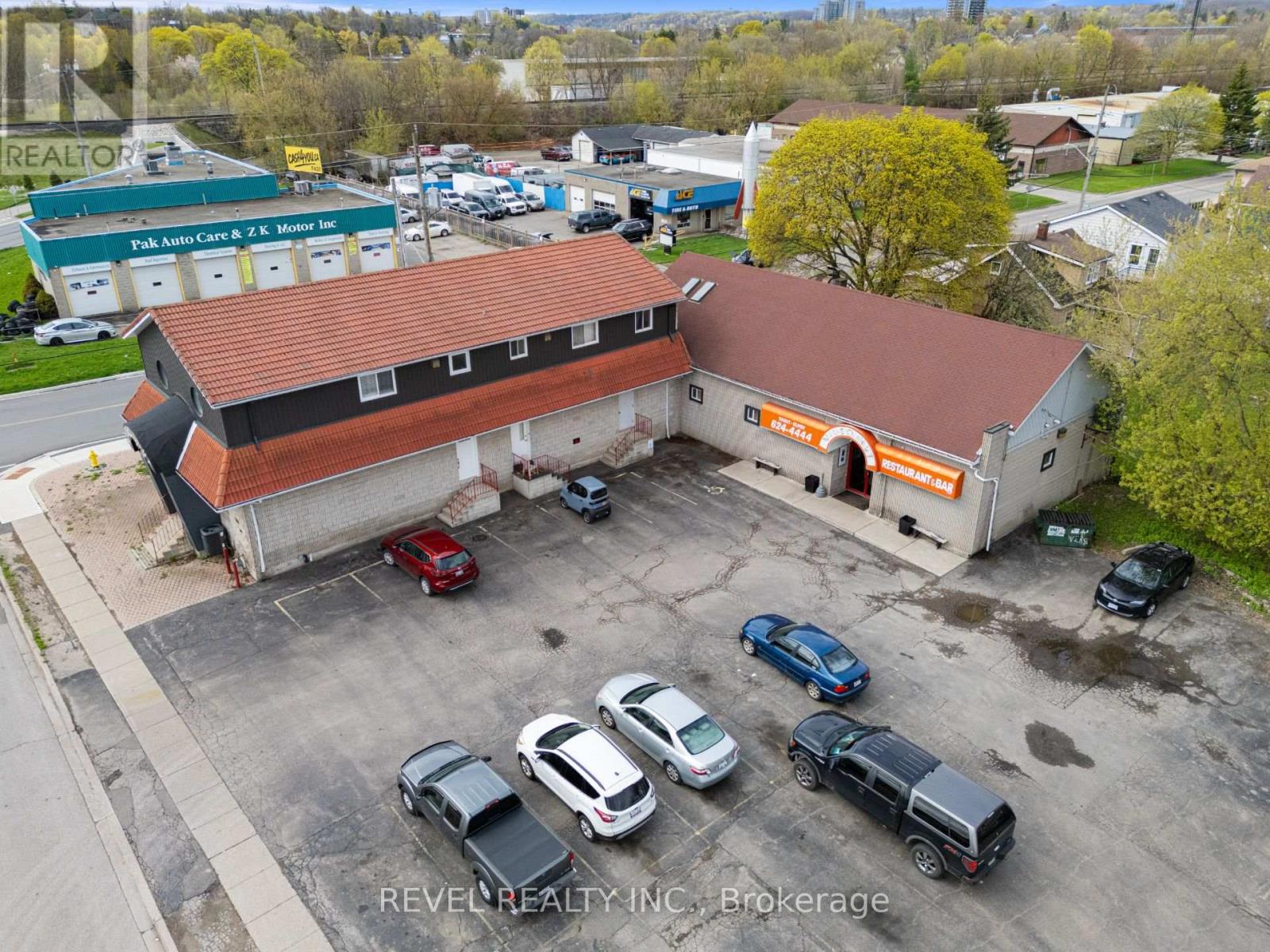 204 Samuelson Street E, Cambridge, Ontario  N1R 1K5 - Photo 1 - X13706760