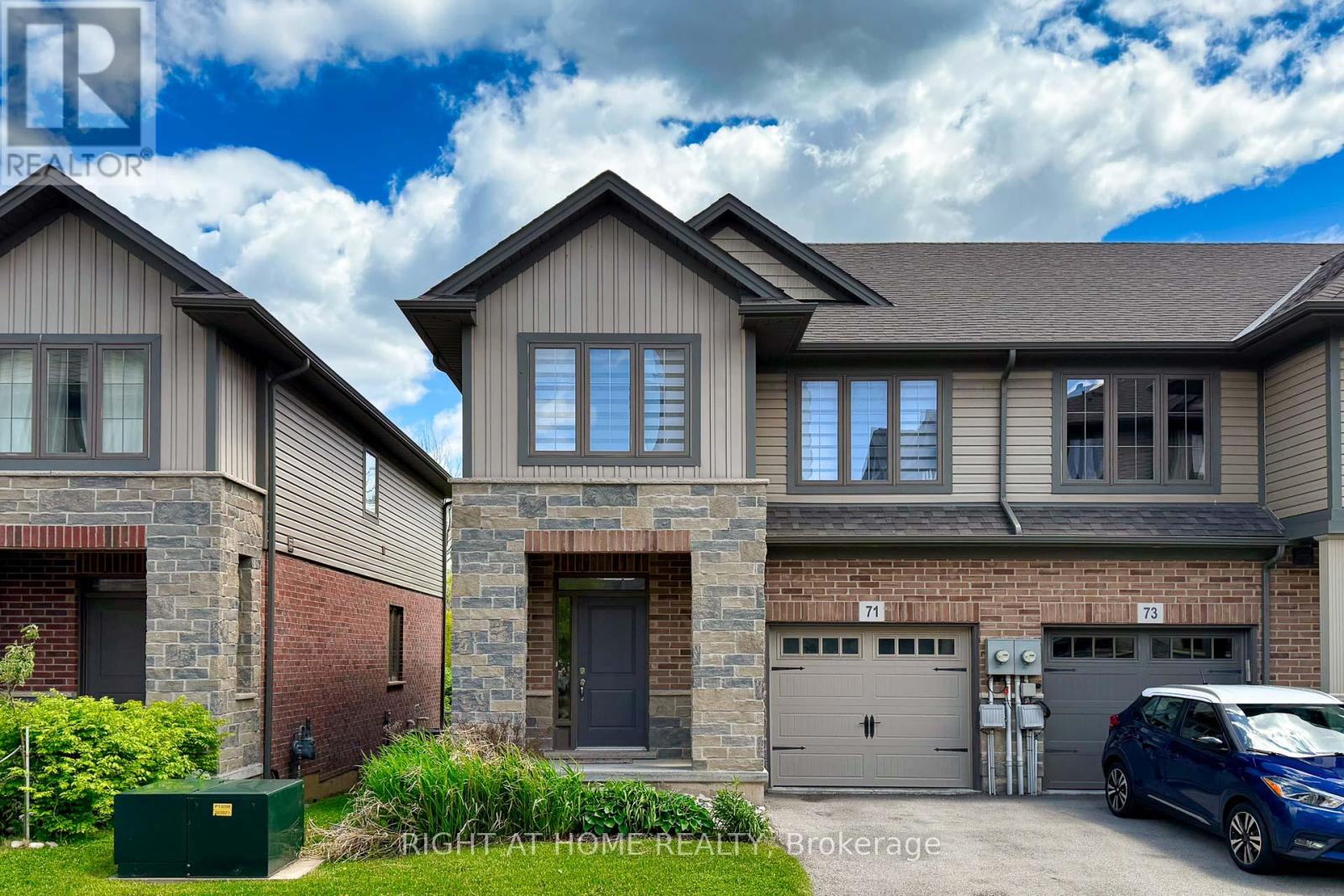 71 SOUTHSHORE CRESCENT, Hamilton, Ontario