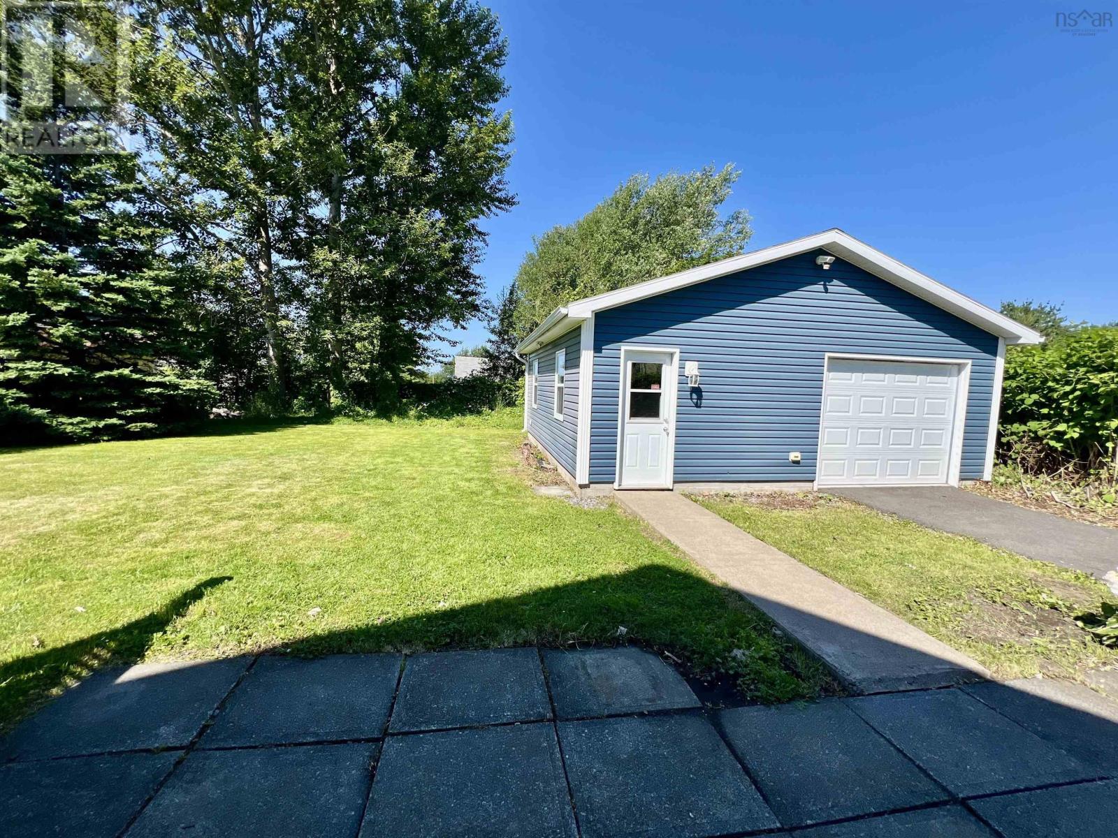 30 Fraser Avenue, Sydney Mines, Nova Scotia  B1V 2B7 - Photo 6 - 202618402