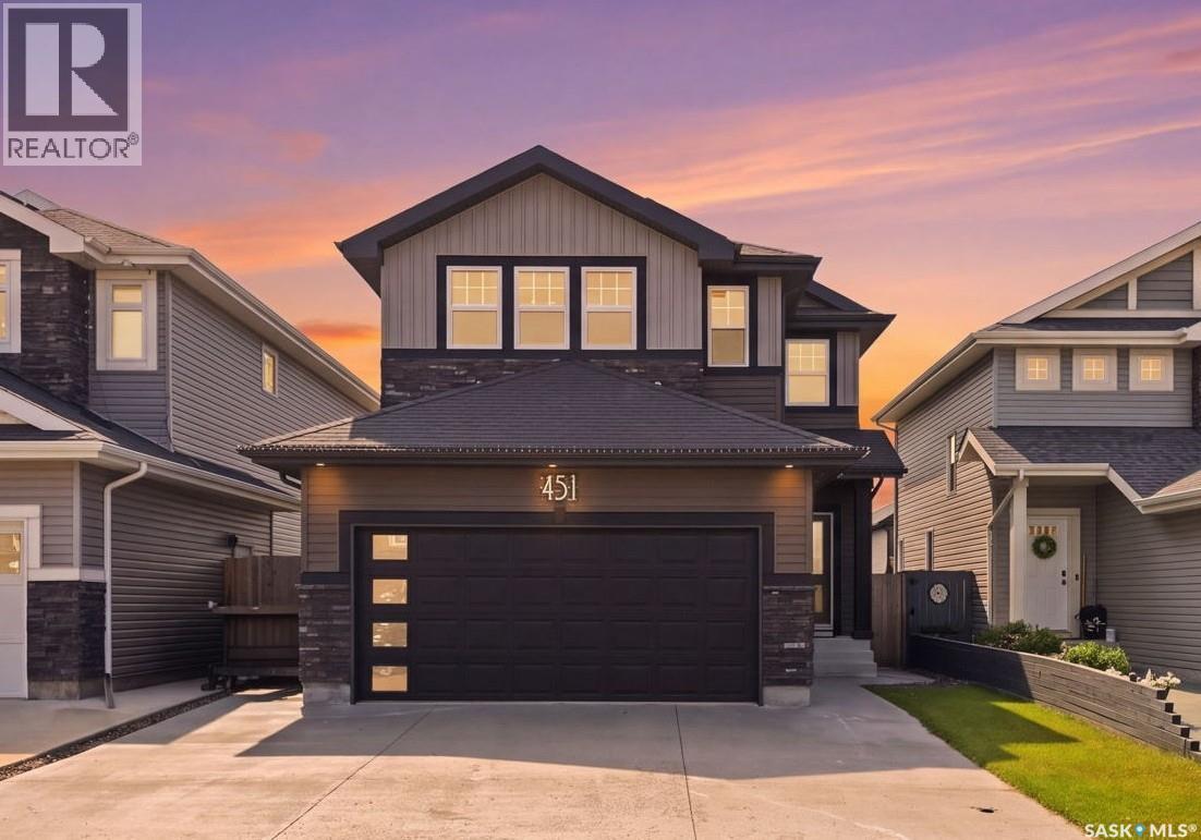 451 Veltkamp Crescent, Saskatoon, Saskatchewan  S7T 0S1 - Photo 4 - SK046400