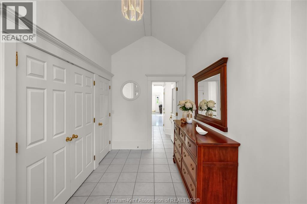 8274 Talbot Trail, Blenheim, Ontario  N0P 1A0 - Photo 6 - 26020604