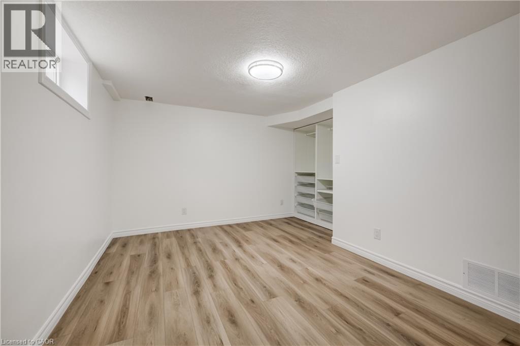 297 Country Hill Drive Unit# B, Kitchener, Ontario  N2E 2C1 - Photo 8 - 40849547