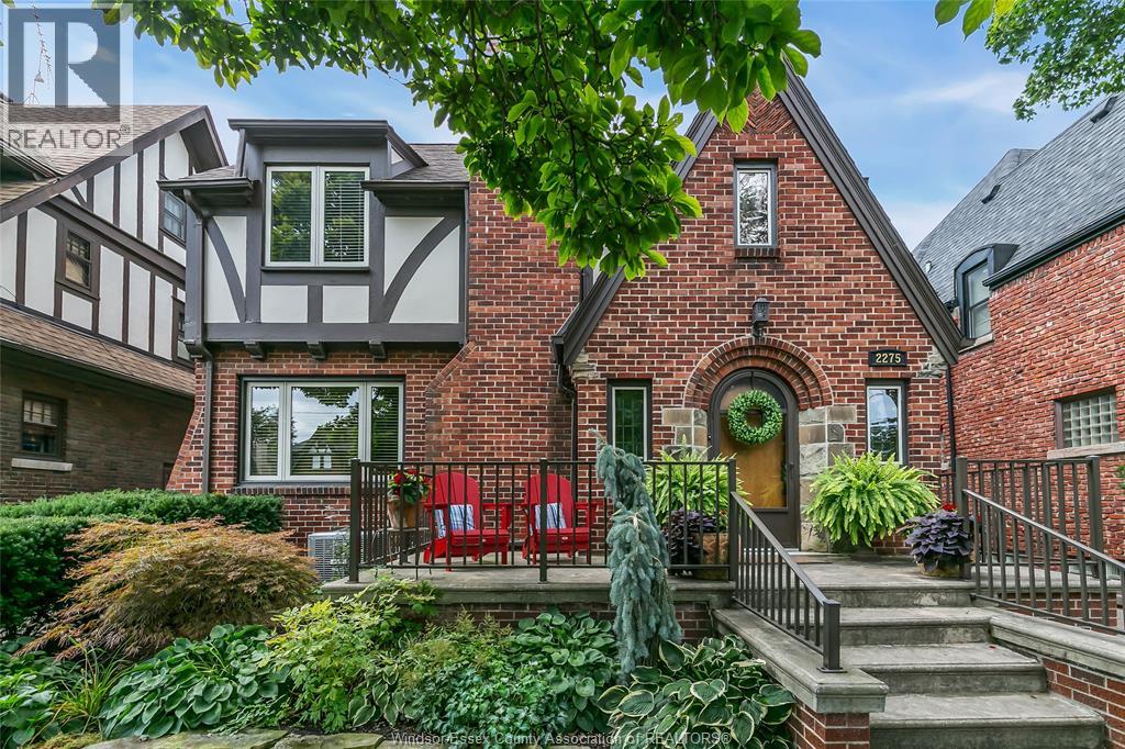 2275 VICTORIA AVENUE, Windsor, Ontario