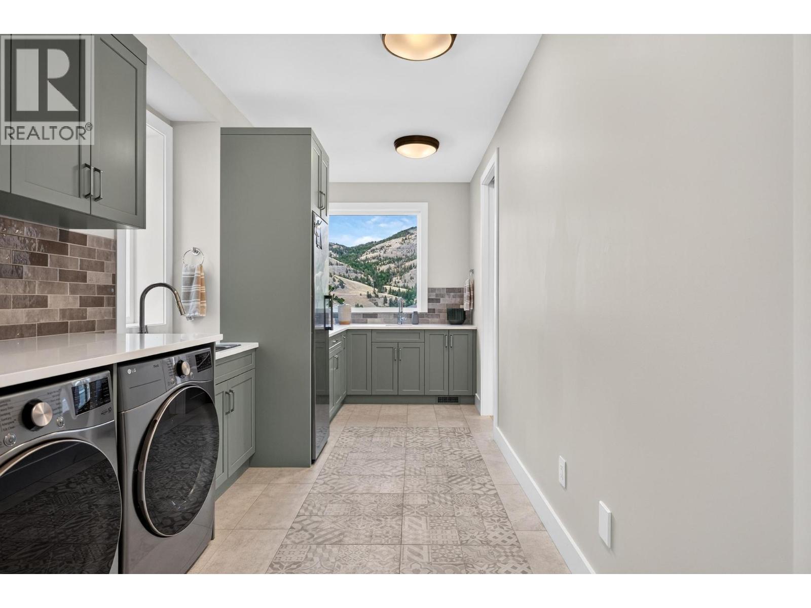 887 Loseth Drive, Kelowna, British Columbia  V1P 0A8 - Photo 11 - 10397817