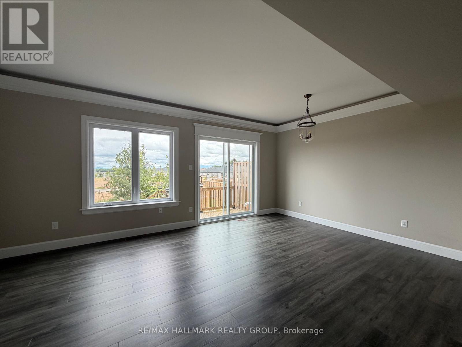 47 Chad Street, Petawawa, Ontario K8H 0G9 - Photo 2 - X13705360