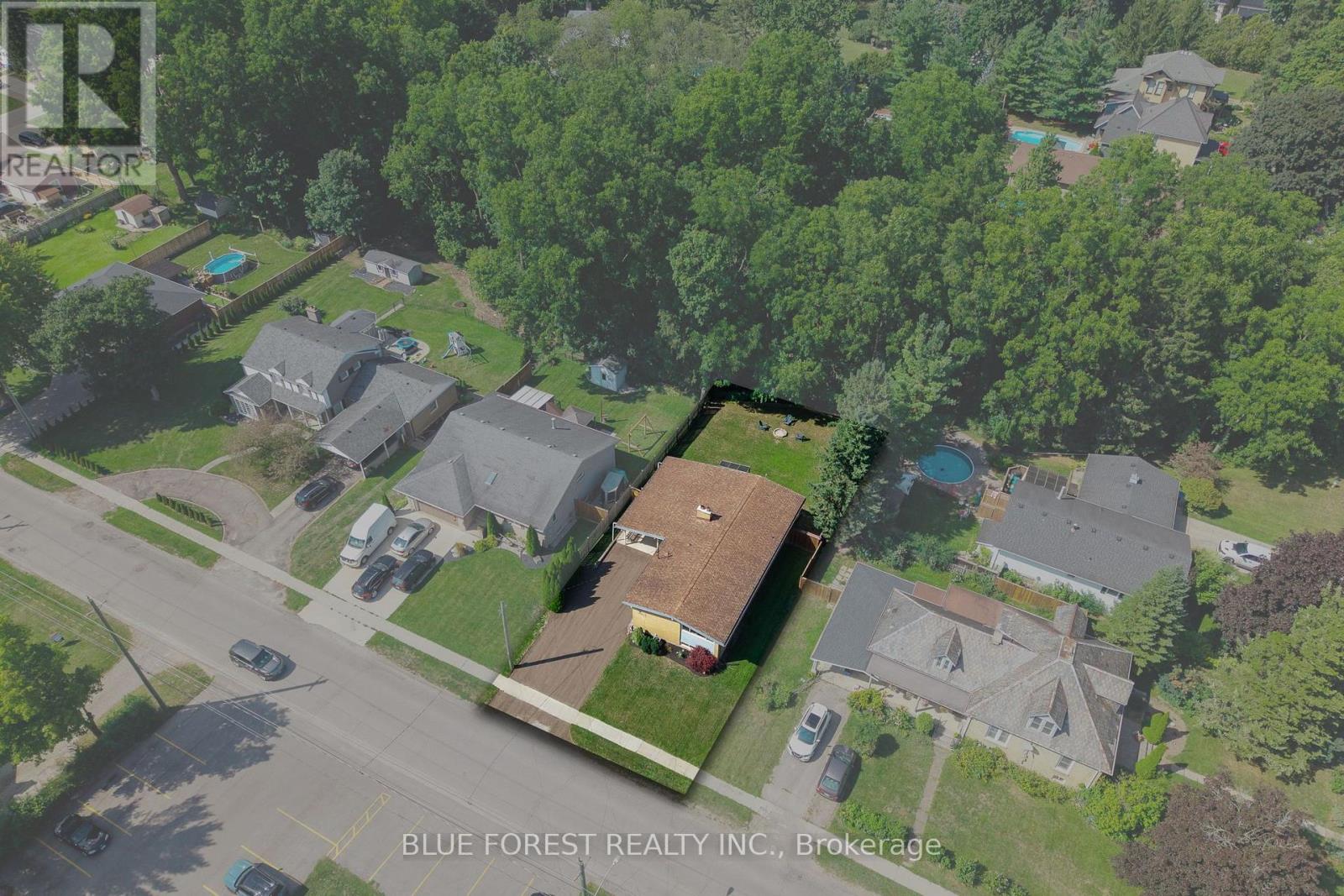 273 Saulsbury Street, Strathroy-Caradoc, Ontario  N7G 2B1 - Photo 2 - X13706956