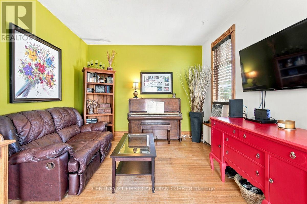 168 Graham Road, West Elgin, Ontario N0L 2P0 - Photo 13 - X13707020