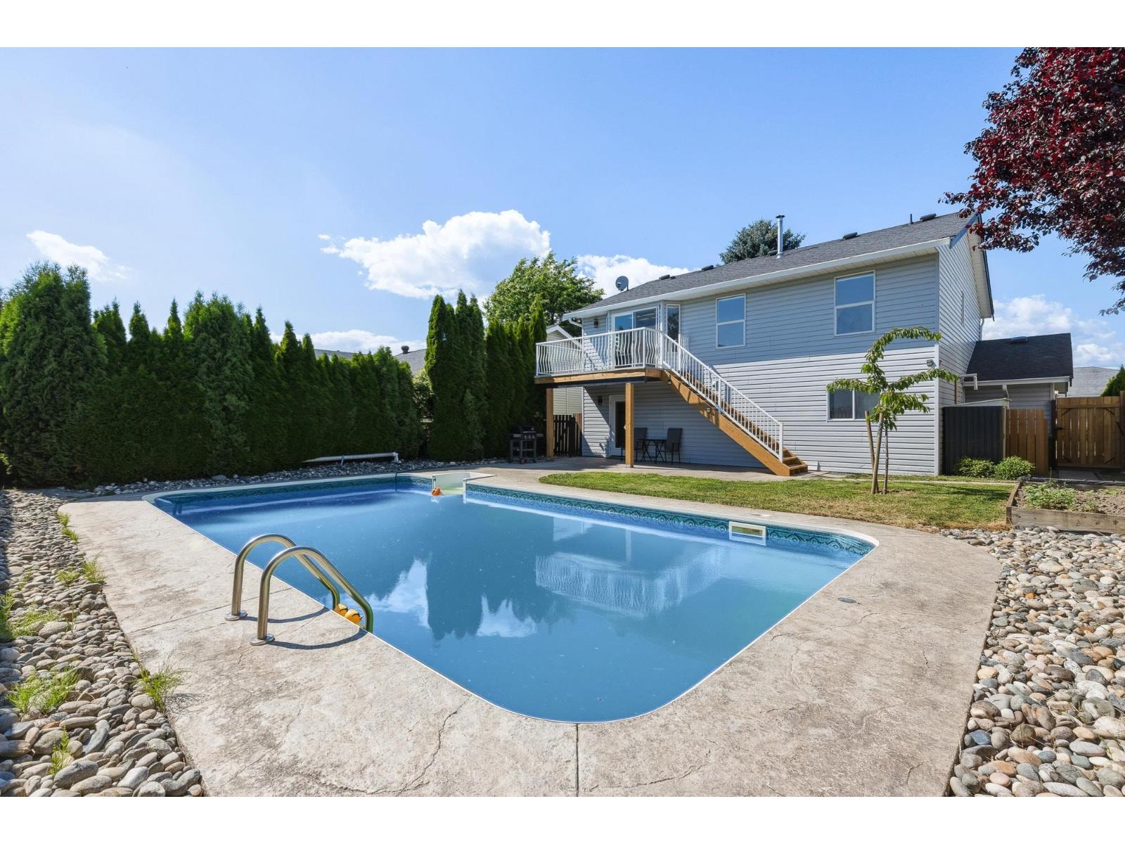 45170 Bluejay Avenue, Sardis West Vedder, Chilliwack, British Columbia  V2R 2V2 - Photo 5 - R3136839