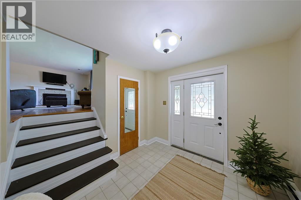 1043 Talfourd Street, Sarnia, Ontario  N7S 1C7 - Photo 12 - 26020597