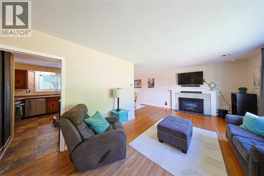 1043 Talfourd Street, Sarnia, Ontario  N7S 1C7 - Photo 14 - 26020597