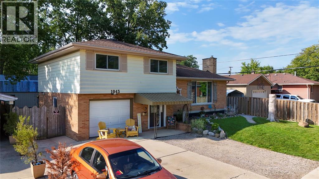 1043 Talfourd Street, Sarnia, Ontario  N7S 1C7 - Photo 3 - 26020597
