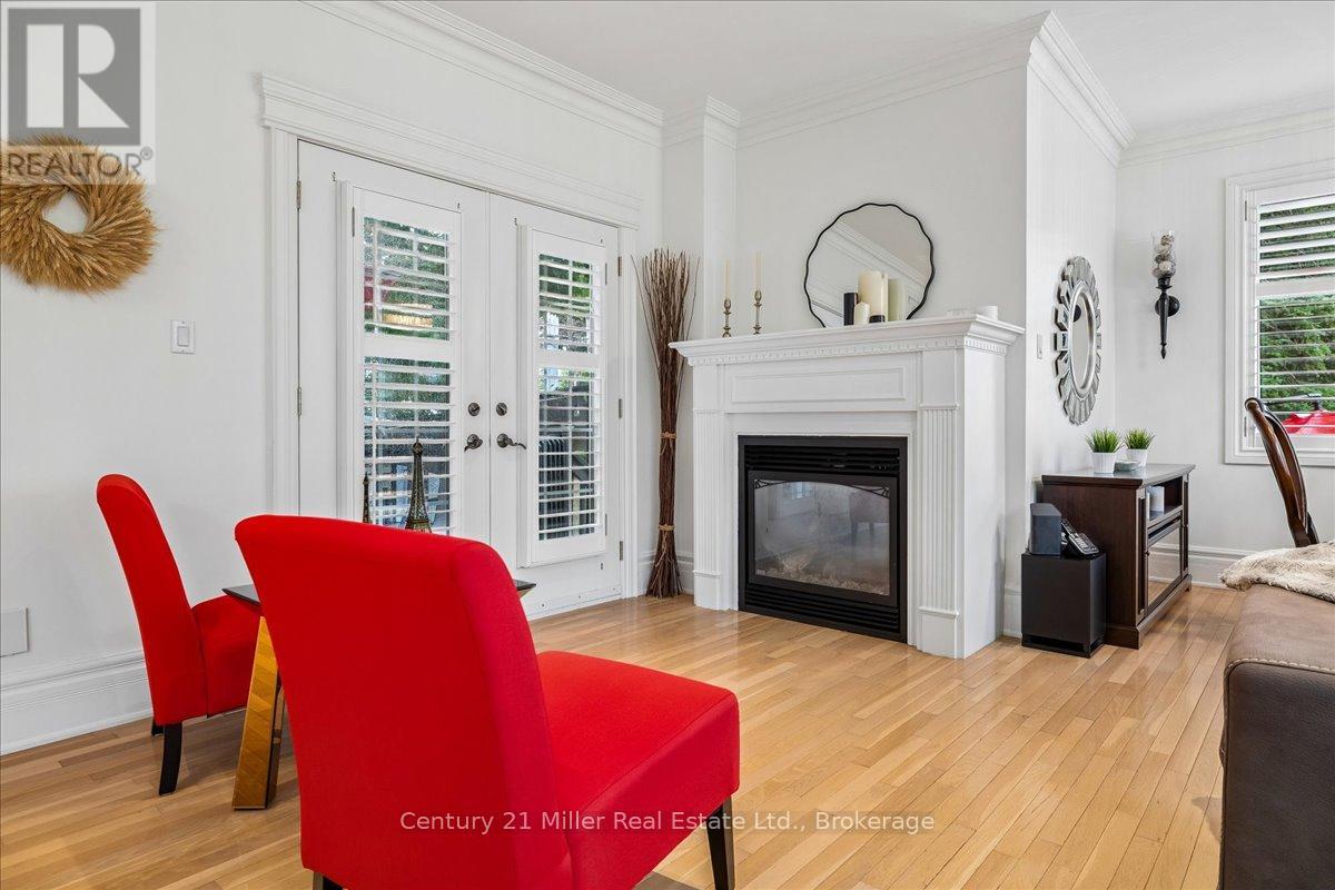 2355 Old Carriage Road, Mississauga, Ontario  L5C 1Y6 - Photo 10 - W13707034