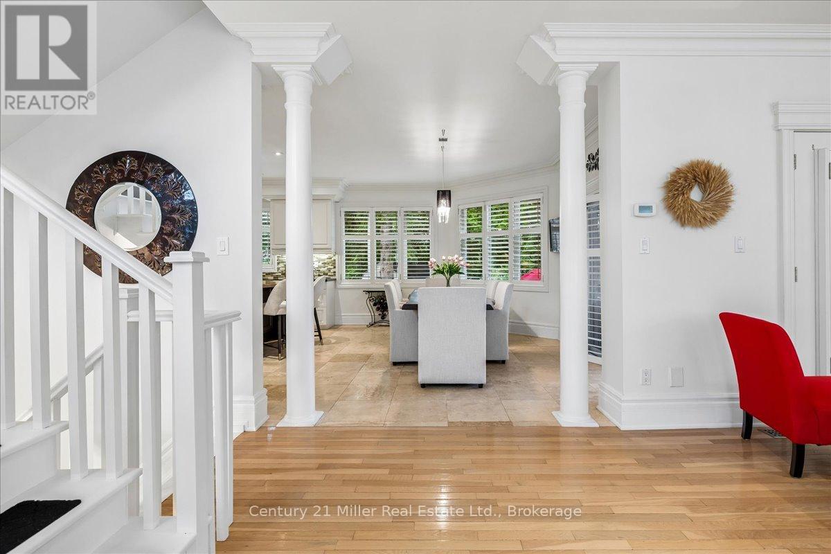 2355 Old Carriage Road, Mississauga, Ontario  L5C 1Y6 - Photo 13 - W13707034