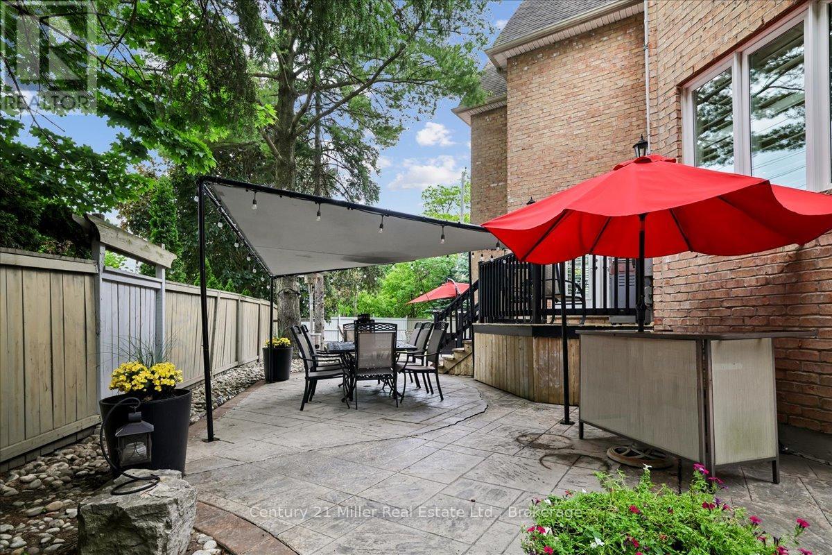 2355 Old Carriage Road, Mississauga, Ontario  L5C 1Y6 - Photo 42 - W13707034