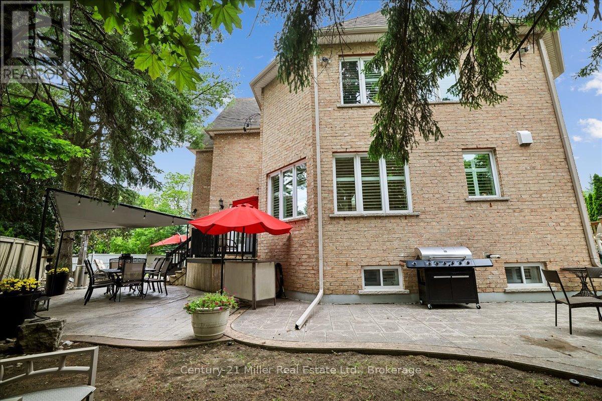 2355 Old Carriage Road, Mississauga, Ontario  L5C 1Y6 - Photo 43 - W13707034