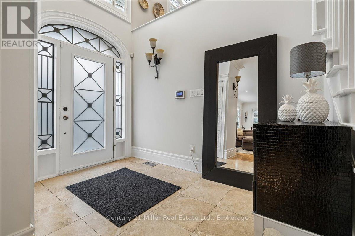 2355 Old Carriage Road, Mississauga, Ontario  L5C 1Y6 - Photo 5 - W13707034
