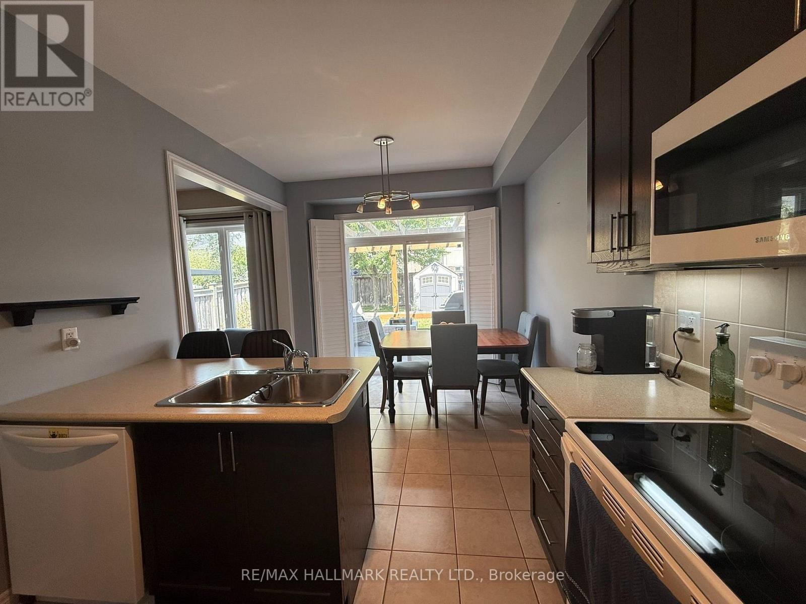 15 Arnold Johnston Street, Clarington, Ontario  L1E 2V3 - Photo 10 - E13706116