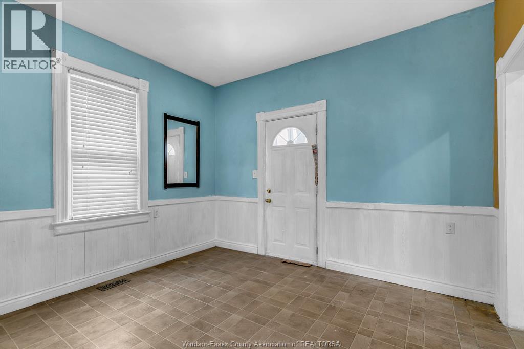 547 Oak, Windsor, Ontario  N9A 5E7 - Photo 4 - 26020587