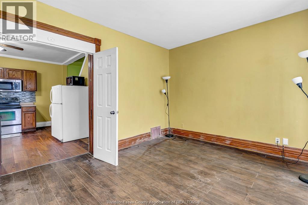 547 Oak, Windsor, Ontario  N9A 5E7 - Photo 8 - 26020587