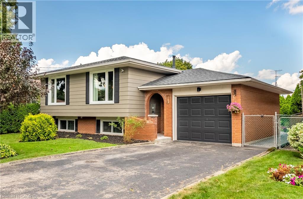 118 Tyrone Drive, Hamilton, Ontario  L9C 2N1 - Photo 2 - 40856913