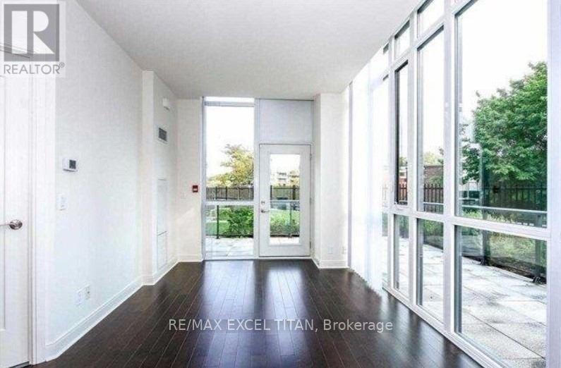 Th101 - 825 Church Street, Toronto, Ontario  M4W 3Z4 - Photo 6 - C13706850
