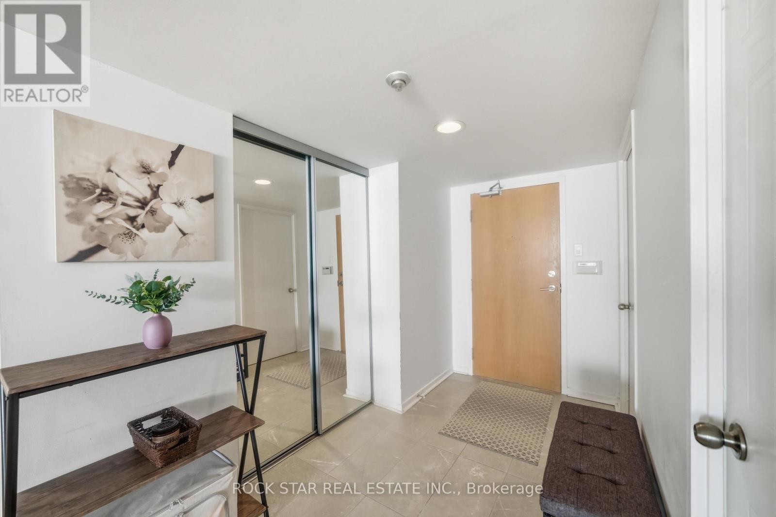 701 - 5 Kenneth Avenue, Toronto, Ontario  M2N 6M7 - Photo 8 - C13706916