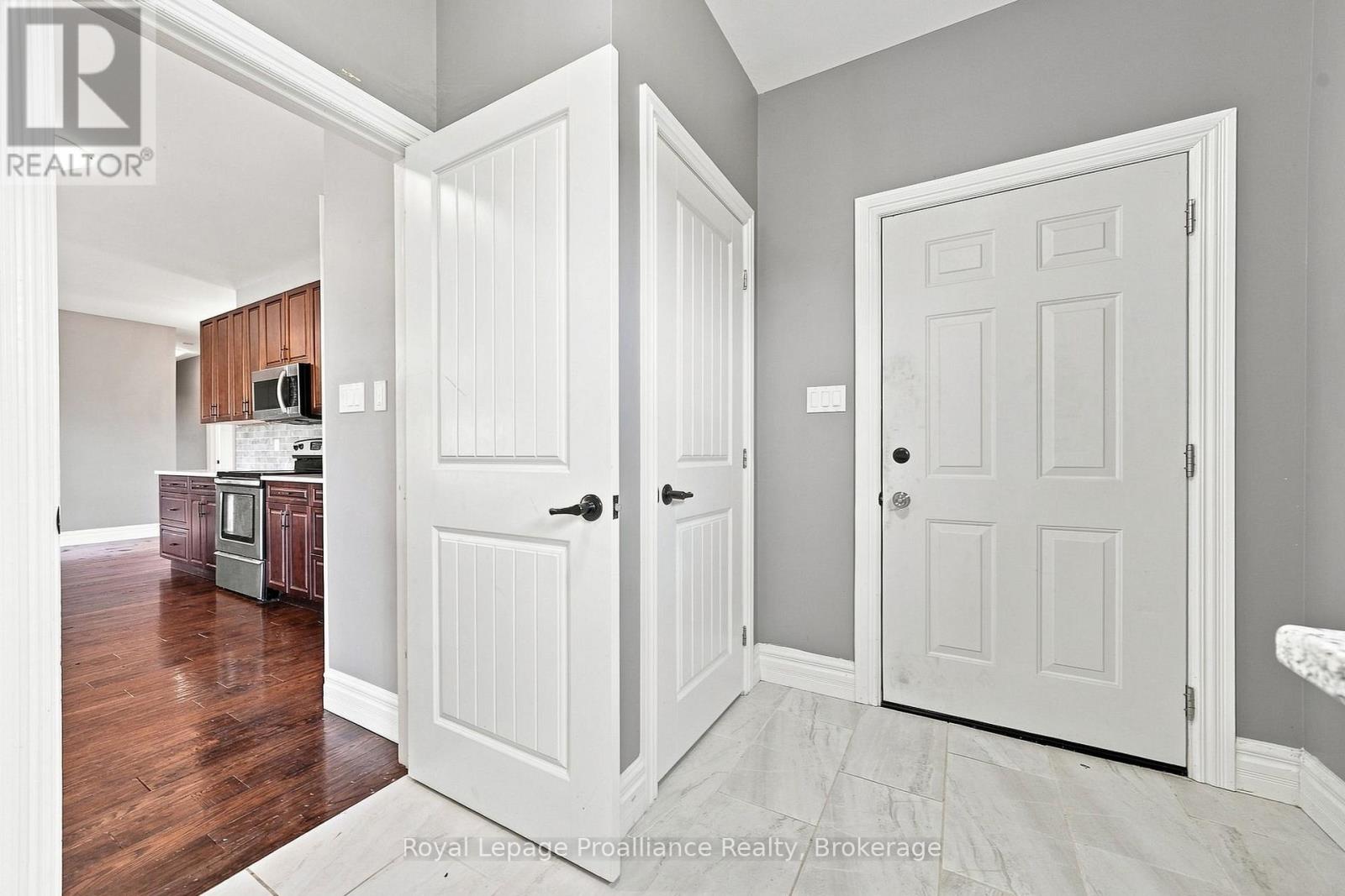 402 Black Road, Prince Edward County, Ontario  K0K 1W0 - Photo 16 - X13707018