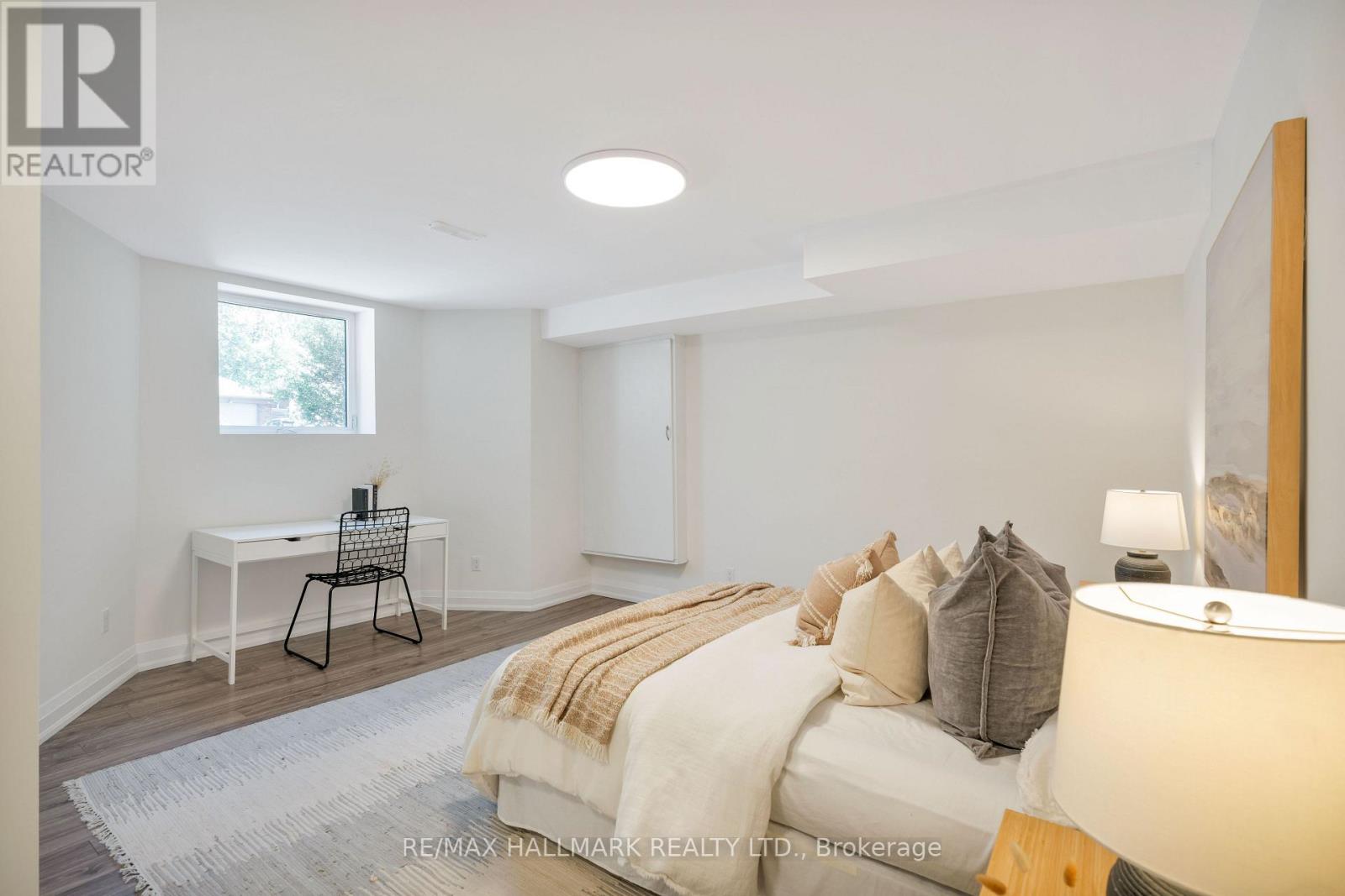 136 Glenwood Crescent, Toronto, Ontario  M4B 1K2 - Photo 38 - E13706918