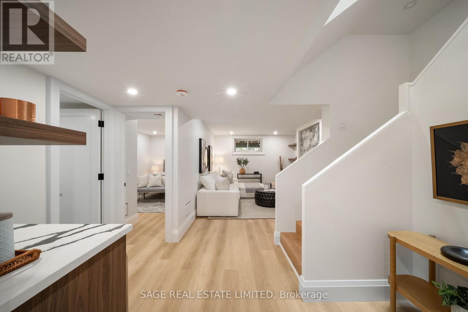 116 Lee Avenue, Toronto, Ontario  M4E 2P3 - Photo 33 - E13707038