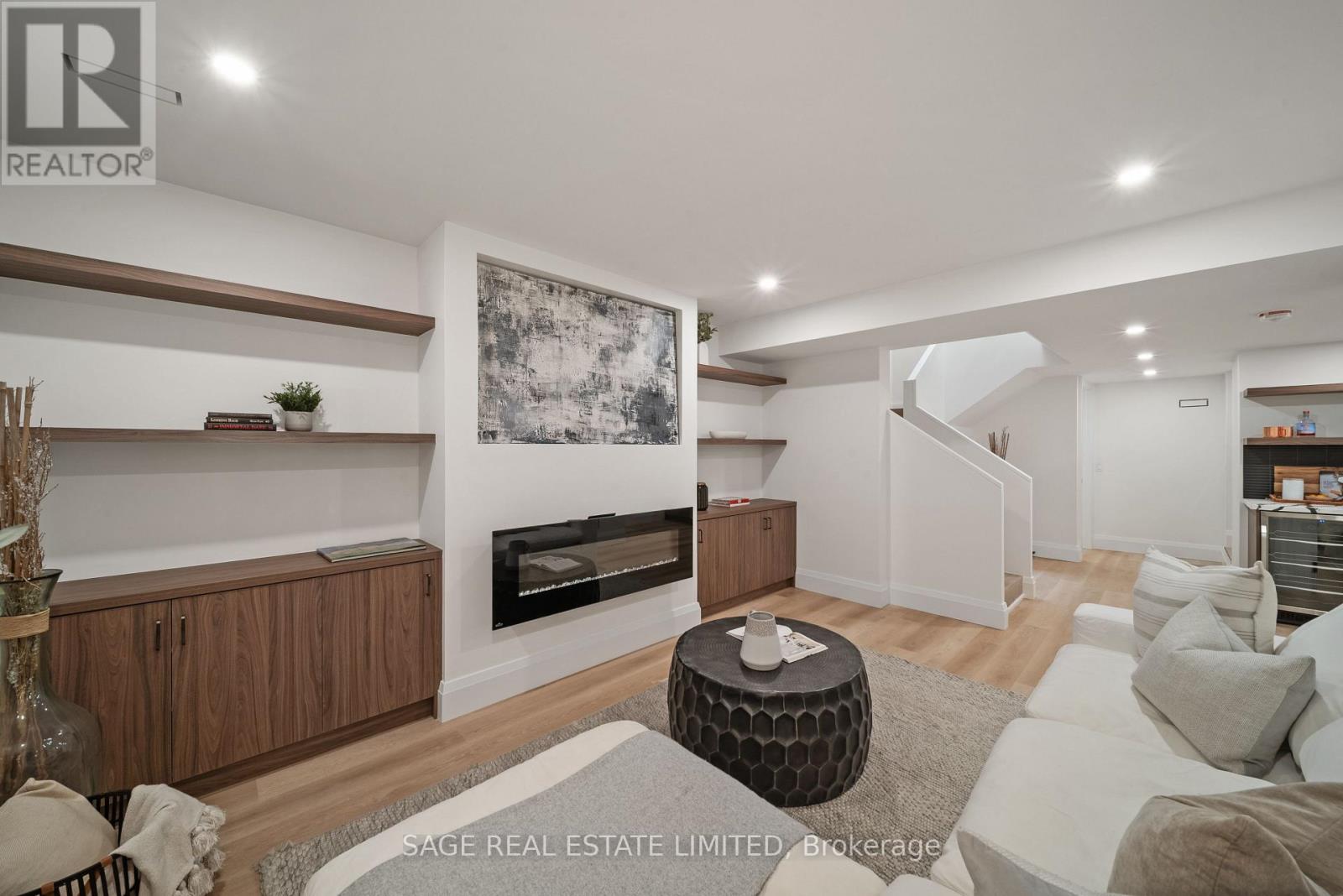 116 Lee Avenue, Toronto, Ontario  M4E 2P3 - Photo 35 - E13707038