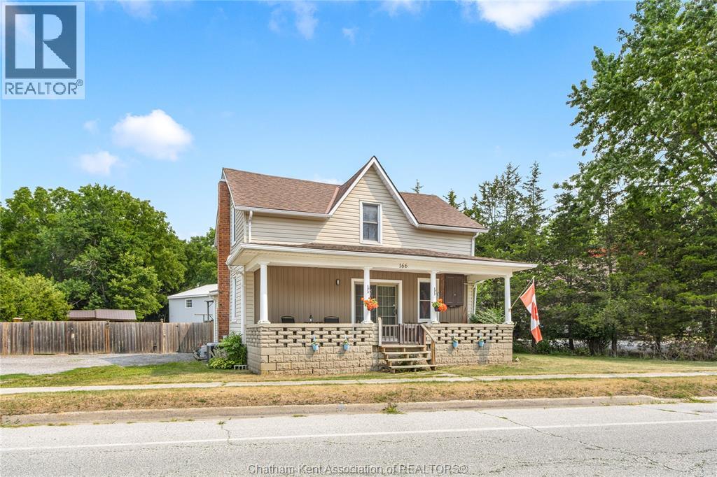 166 London Road, Thamesville, Ontario  N0P 2K0 - Photo 1 - 26004879