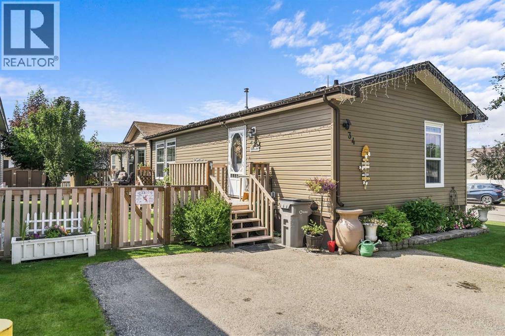 34 Gunderson Drive, Whitecourt, Alberta  T7S 0C5 - Photo 2 - A2332013