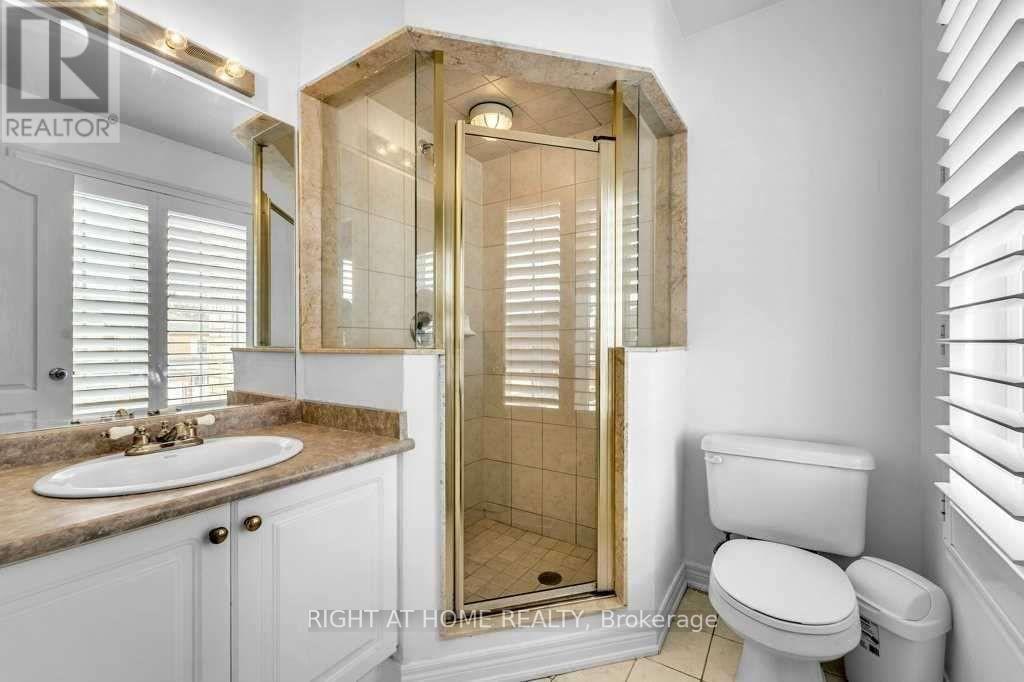 558 Legresley Lane, Newmarket, Ontario  L3Y 8R6 - Photo 11 - N13706982